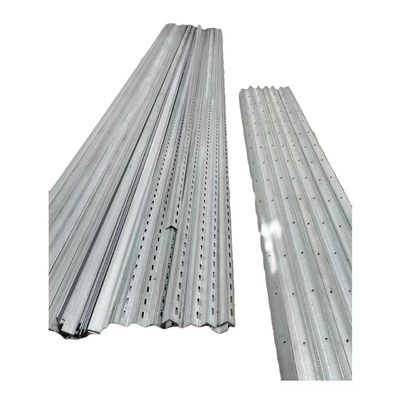 Q195-Q420 سری 25*25*4mm-200*200*10mm فولاد زاویه برابر دو طرفه گرم با سوراخ