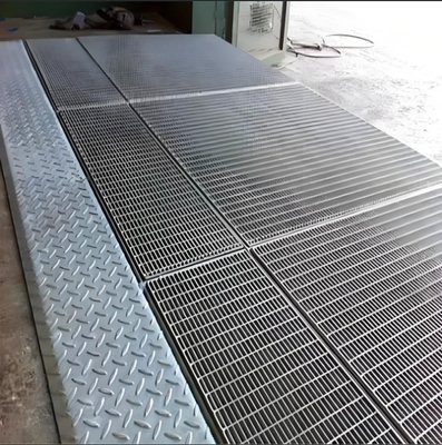 50mm Pitch طراحی صنعتی گرم غوطه ور شده گالوانیزه فولاد Grating برای ساخت و ساز