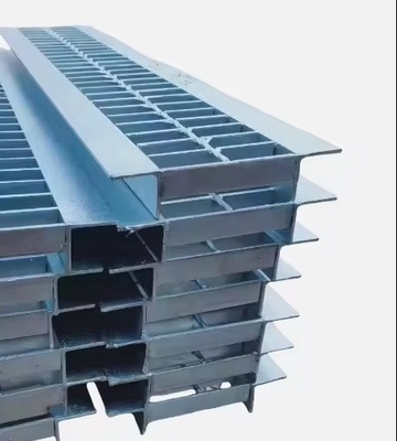 ISO9001 گواهینامه 50mm Cross Bar Pitch D400 گالوانیزه فولاد جوش گرل برای زمین خانه