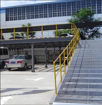 ISO9001 گواهینامه 50mm Cross Bar Pitch D400 گالوانیزه فولاد جوش گرل برای زمین خانه